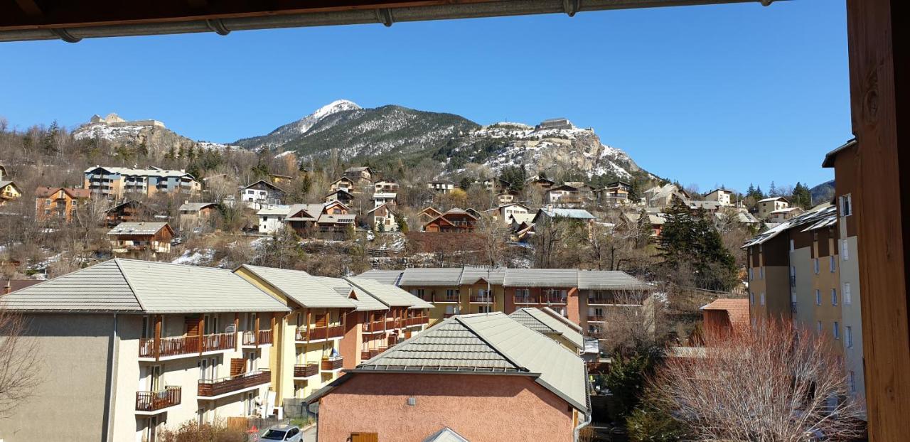 Joli T2 + Coin Montagne + Garage Leilighet Briançon Eksteriør bilde