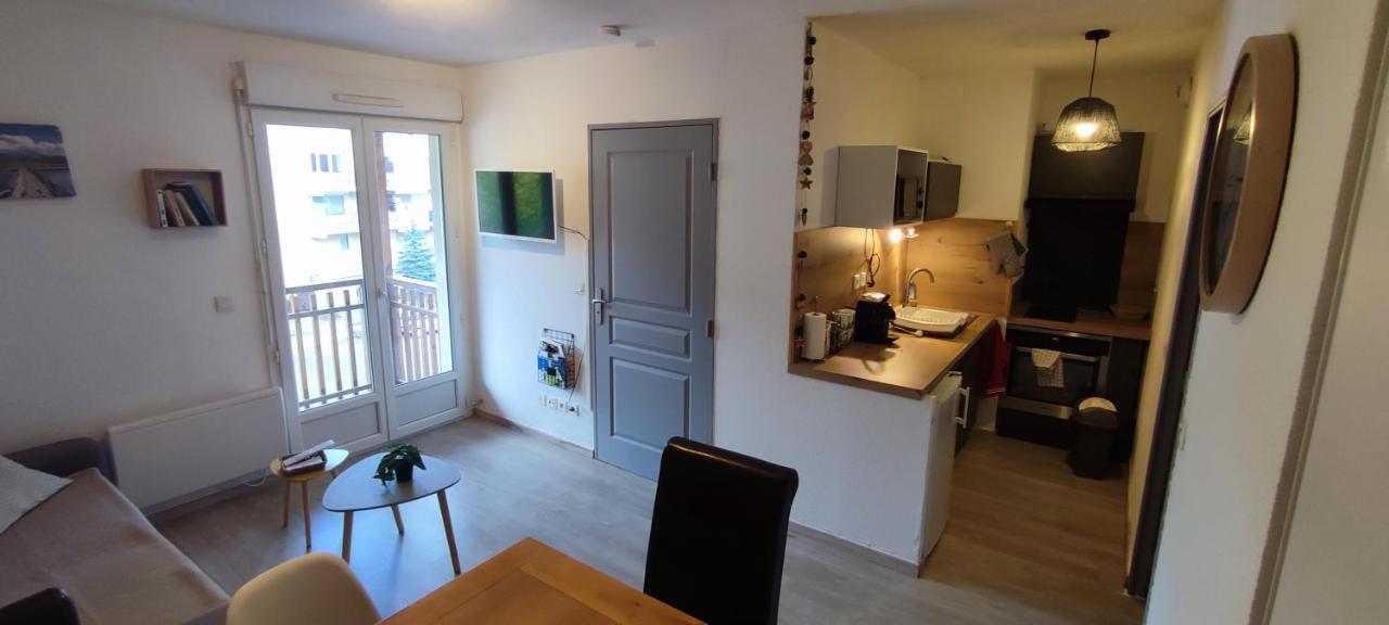 Joli T2 + Coin Montagne + Garage Leilighet Briançon Eksteriør bilde
